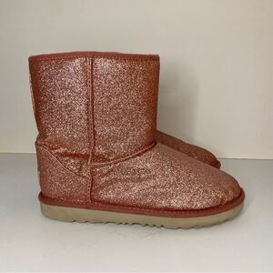 UGG Classic Short Il Boots Glitter Hot Pink Water Resistant Size 6